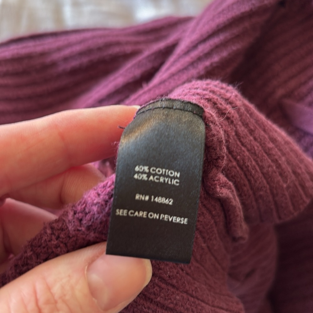 Sweater - Picture 9 of 9
